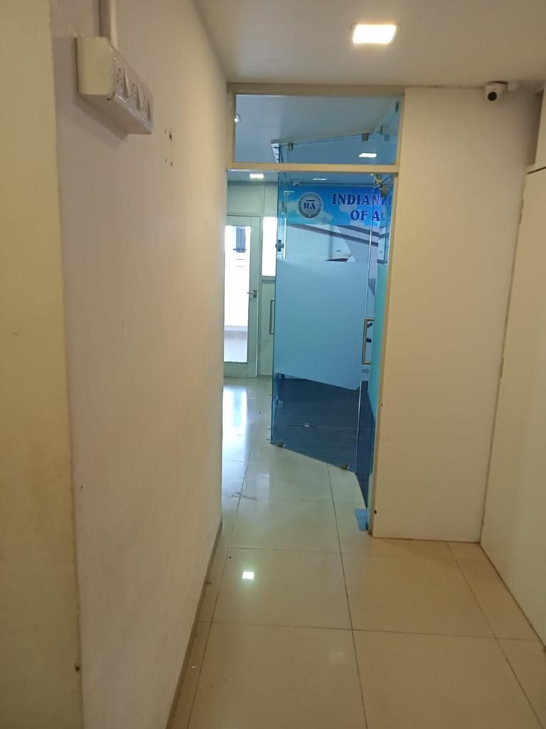 1100 Sq. Ft. Commercial Office for Rent in Jodhpur Ahmedabad - Media 5