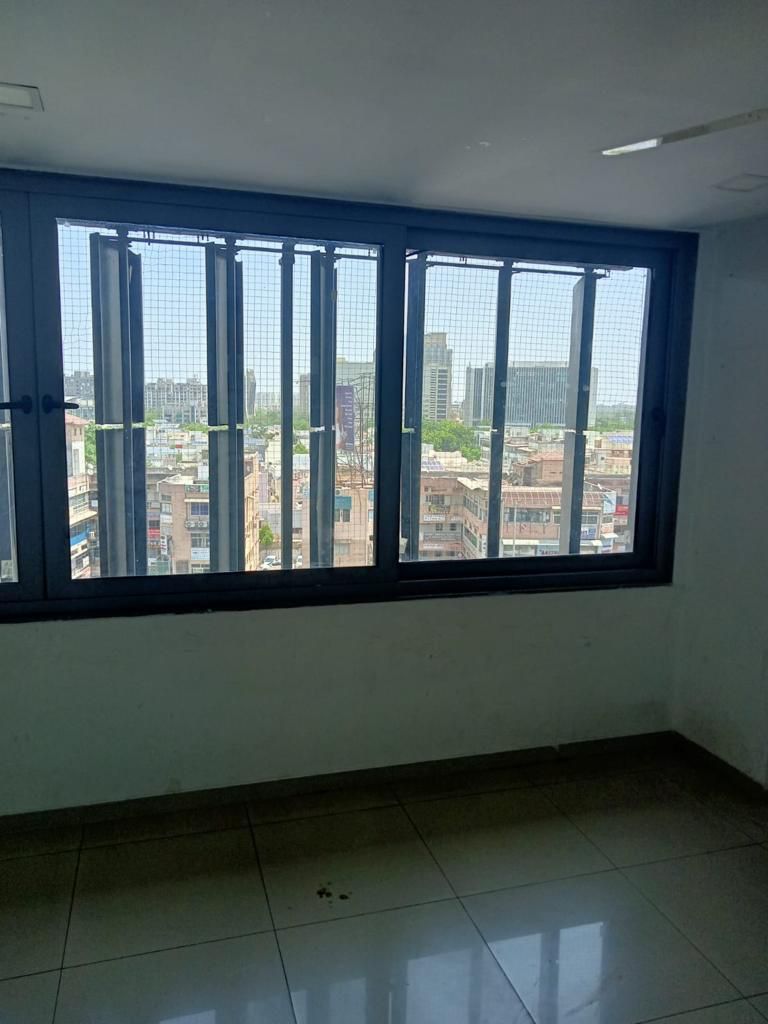 1100 Sq. Ft. Commercial Office for Rent in Jodhpur Ahmedabad - Media 8