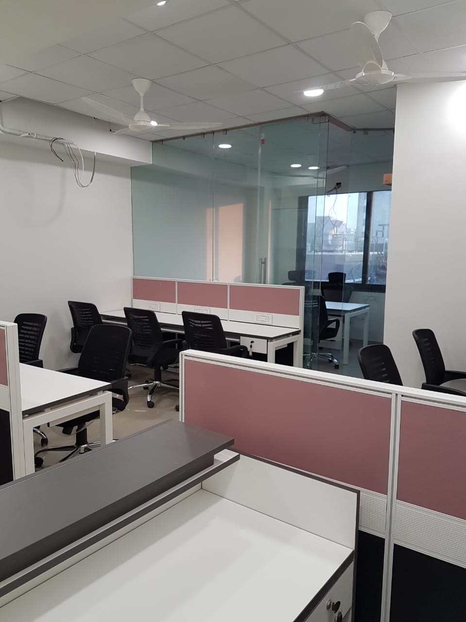 Office 711 Sq. Ft. Commercial Office for Rent in Sg Highway Ahmedabad - Media 5