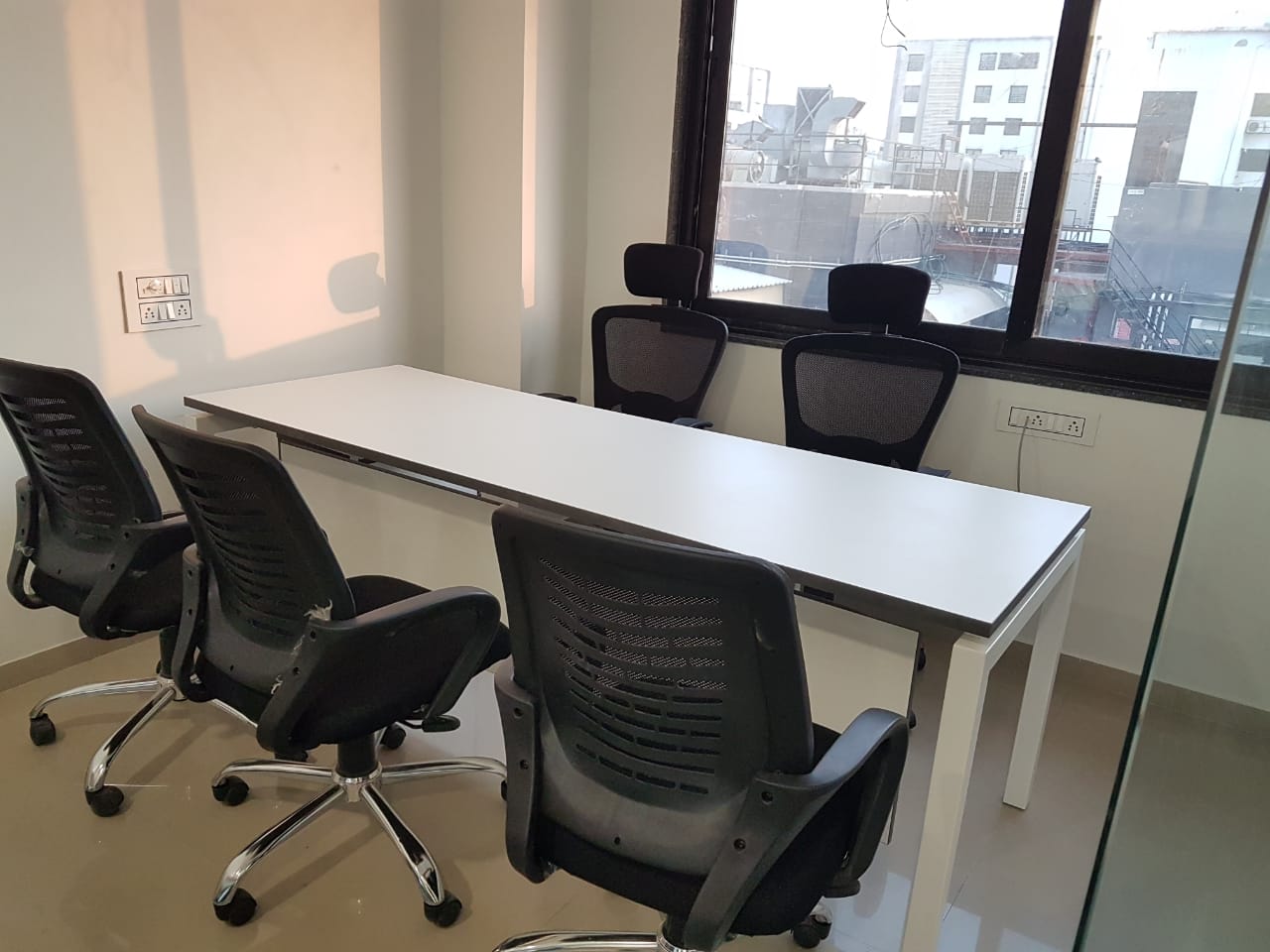 Office 711 Sq. Ft. Commercial Office for Rent in Sg Highway Ahmedabad - Media 6