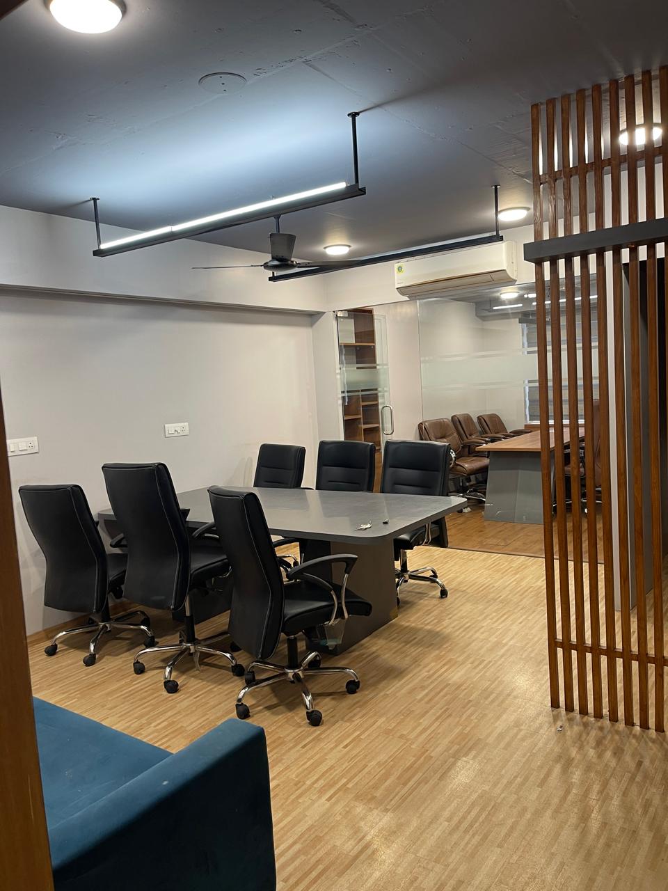 Office 685 Sq. Ft. Commercial Office for Rent in Shyamal Cross Road Ahmedabad - Media 5