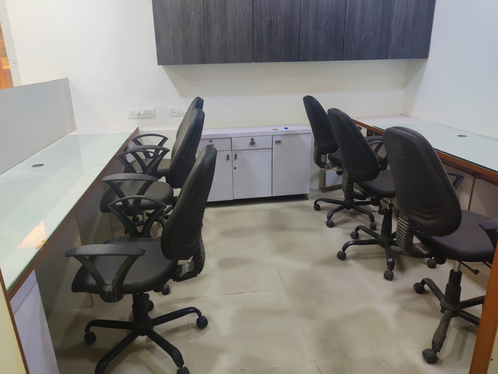 560 Sq. Ft. Commercial Office for Rent in Makarba Ahmedabad - Media 5