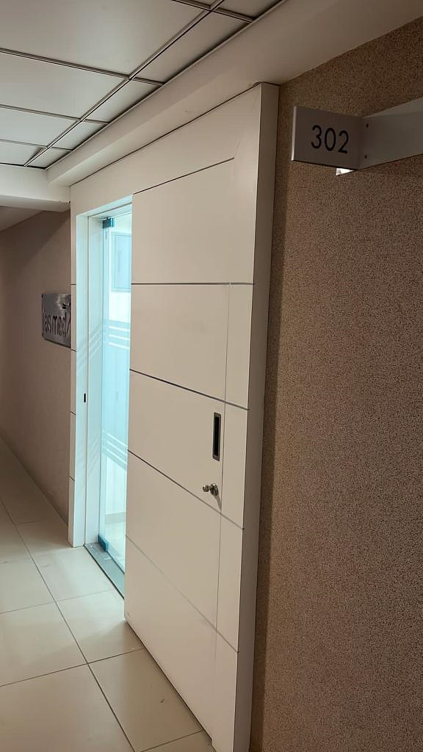 1085 Sq. Ft. Commercial Office for Rent in Ashram Road Ahmedabad - Media 6