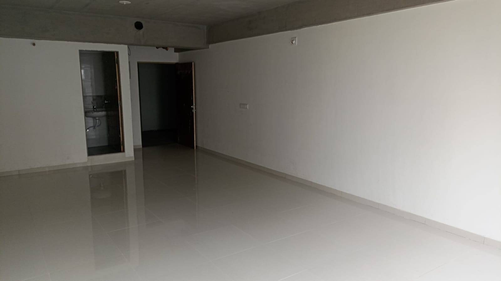 737 Sq. Ft. Commercial Office for Rent in Sola Ahmedabad - Media 7