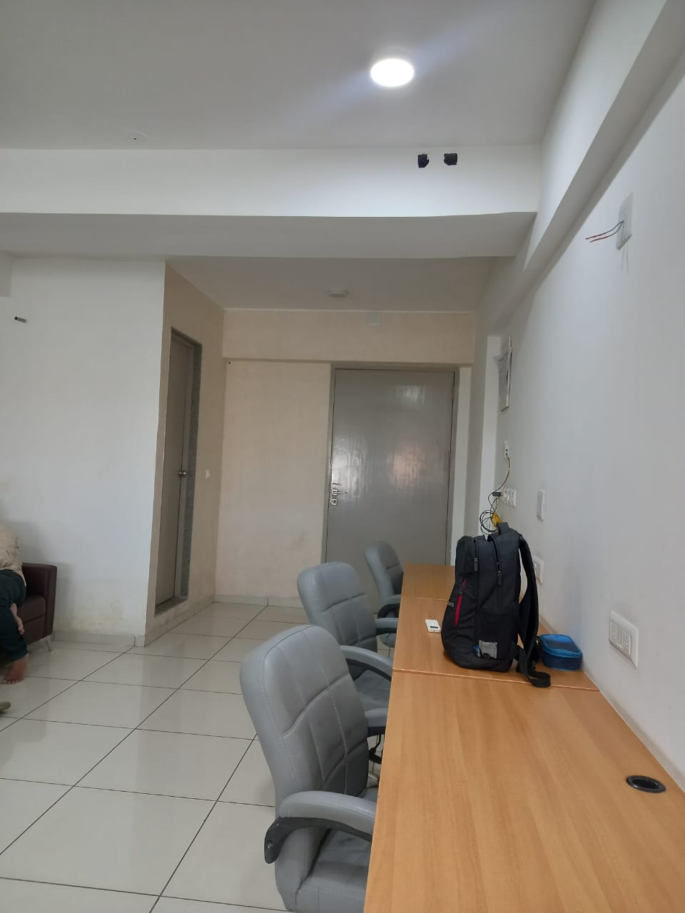 750 Sq. Ft. Commercial Office for Rent in Ashram Road Ahmedabad - Media 2