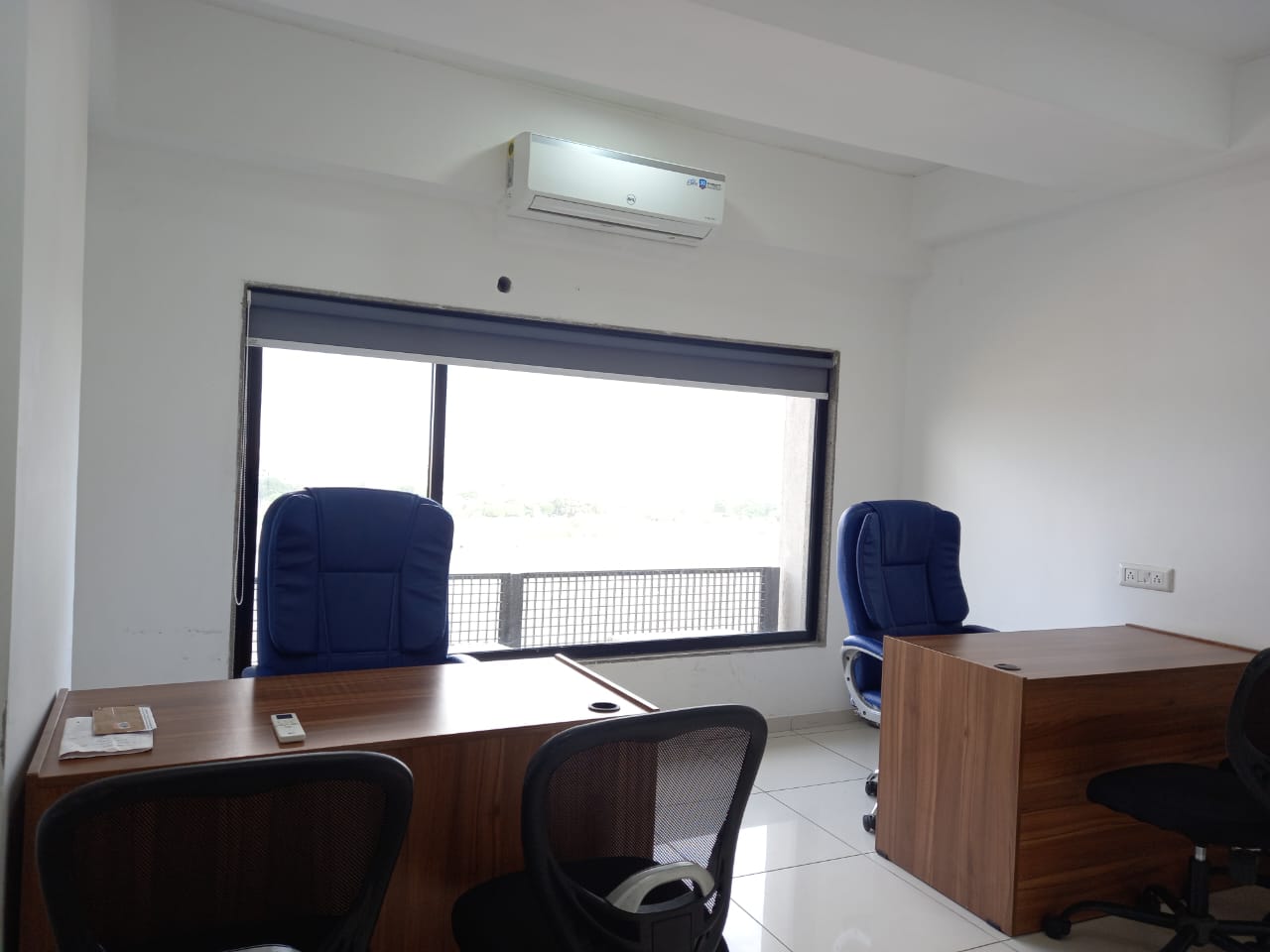 750 Sq. Ft. Commercial Office for Rent in Ashram Road Ahmedabad - Media 5