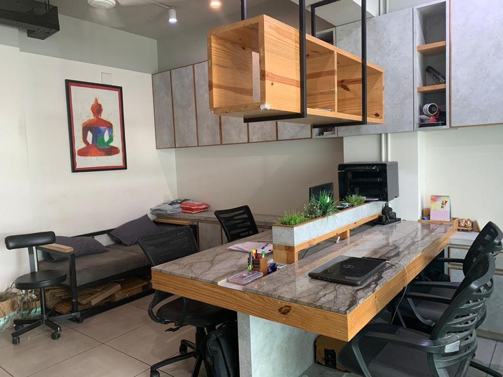 881 Sq. Ft. Commercial Office for Rent in Cg Road Ahmedabad - Media 2