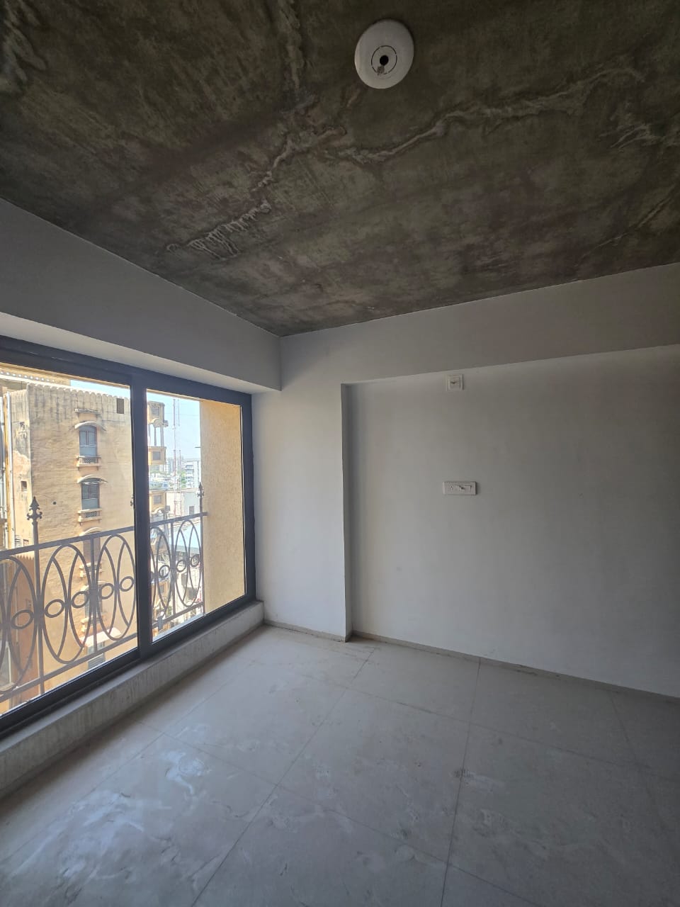 638 Sq. Ft. Commercial Office for Rent in Satellite Ahmedabad - Media 2