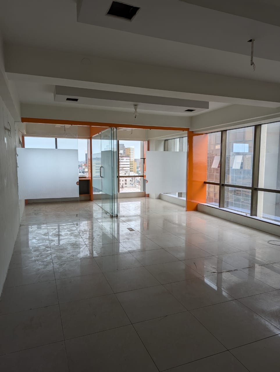 Office 928 Sq. Ft. Commercial Office for Rent in Thaltej Ahmedabad