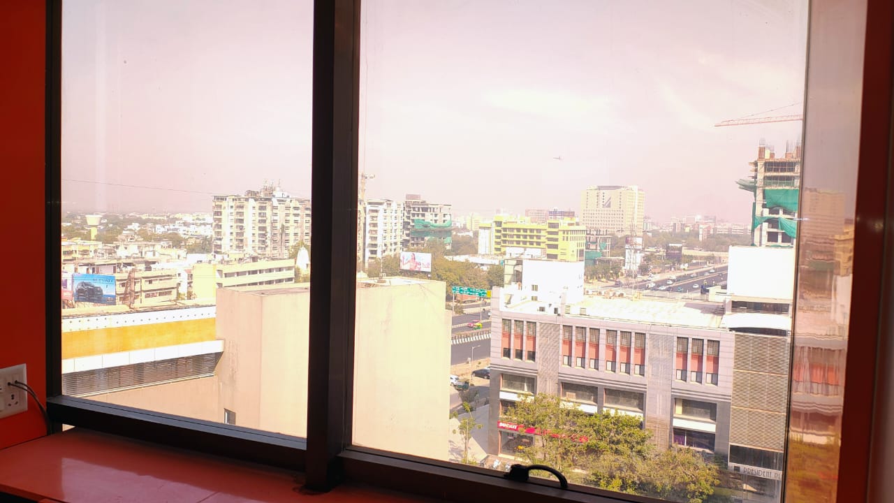 Office 928 Sq. Ft. Commercial Office for Rent in Thaltej Ahmedabad - Media 2