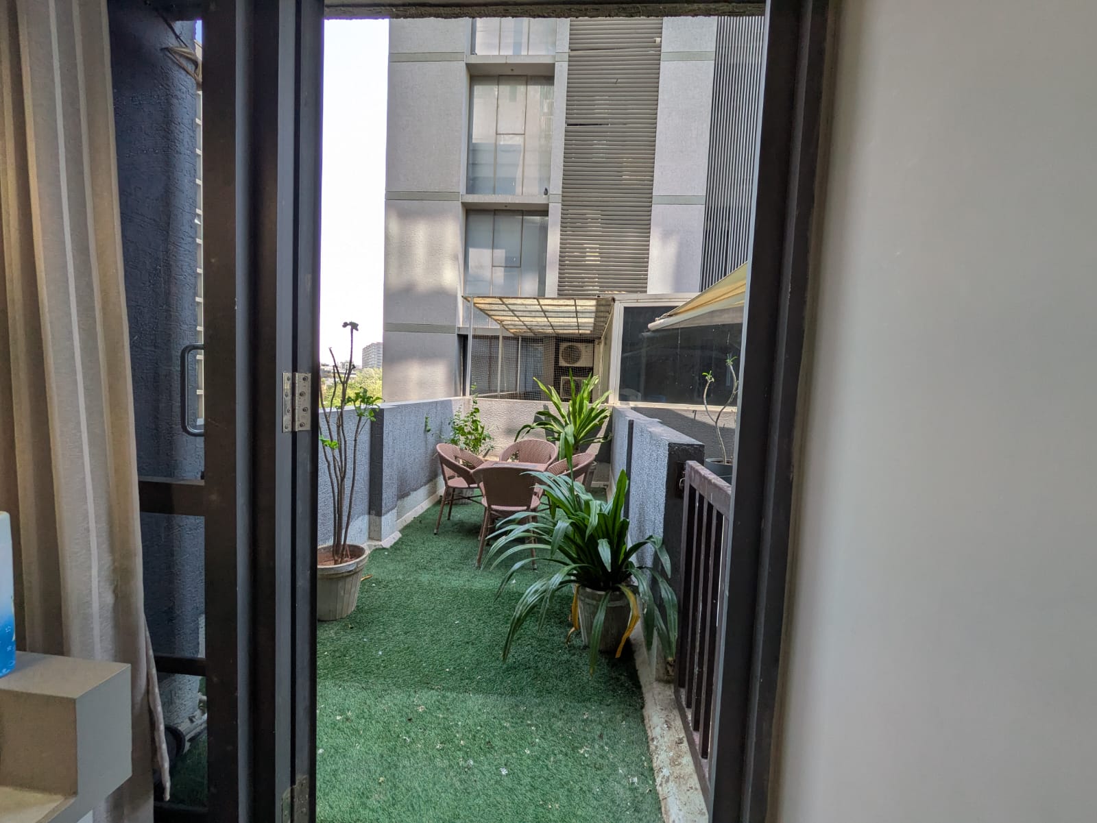 750 Sq. Ft. Commercial Office for Rent in Thaltej Ahmedabad - Media 6