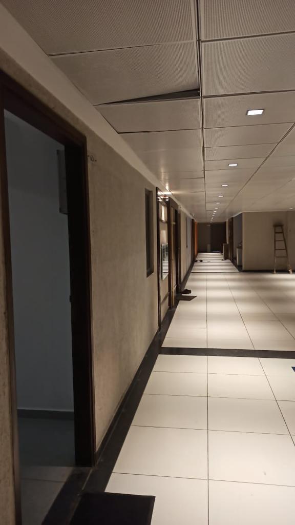 550 Sq. Ft. Commercial Office for Rent in Prahladnagar Ahmedabad - Media 10