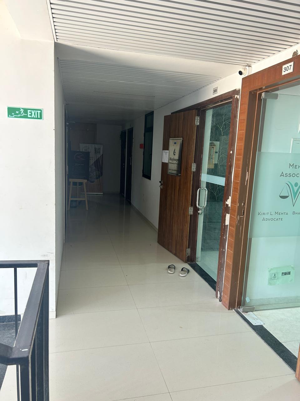 352 Sq. Ft. Commercial Office for Rent in Gota Ahmedabad