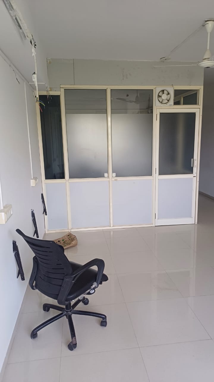 702 Sq. Ft. Commercial Office for Rent in Science City Ahmedabad - Media 8