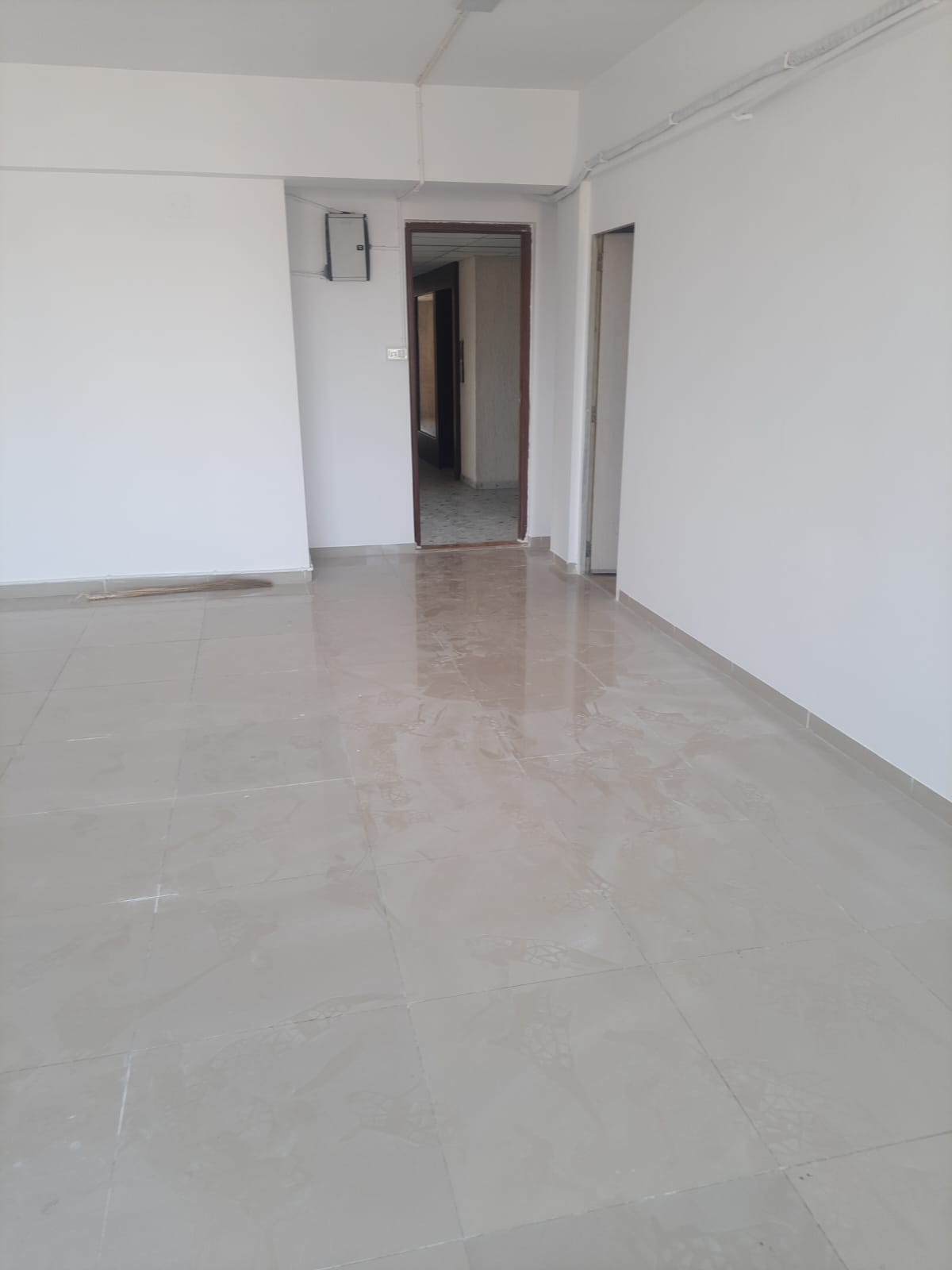 949 Sq. Ft. Commercial Office for Rent in Gota Ahmedabad - Media 12
