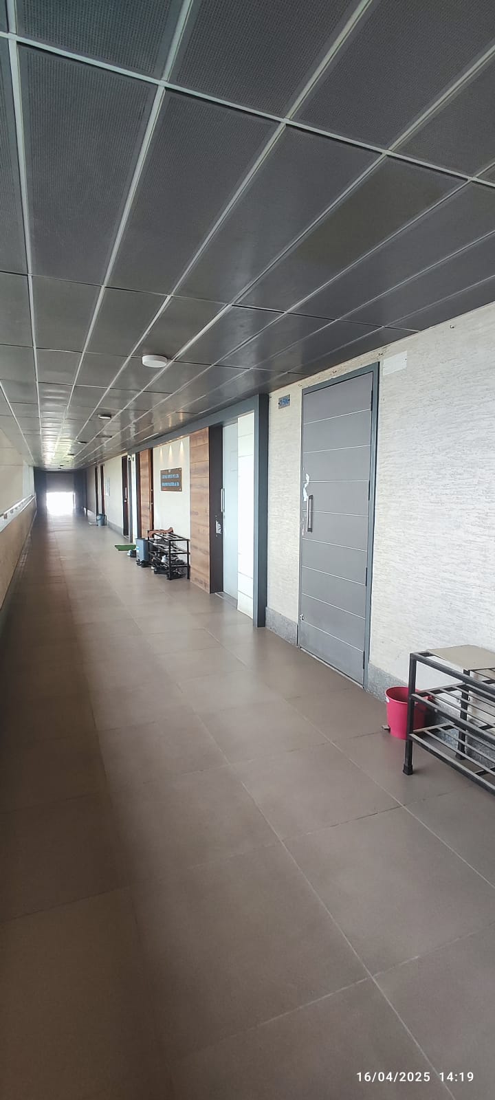 800 Sq. Ft. Commercial Office for Rent in Thaltej Ahmedabad - Media 17