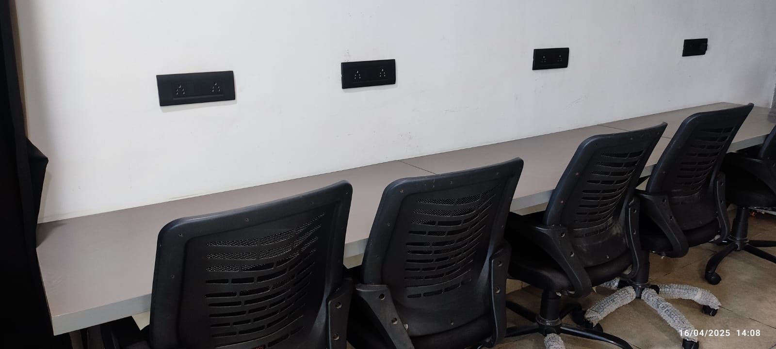 800 Sq. Ft. Commercial Office for Rent in Thaltej Ahmedabad - Media 12