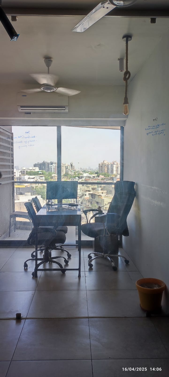 800 Sq. Ft. Commercial Office for Rent in Thaltej Ahmedabad