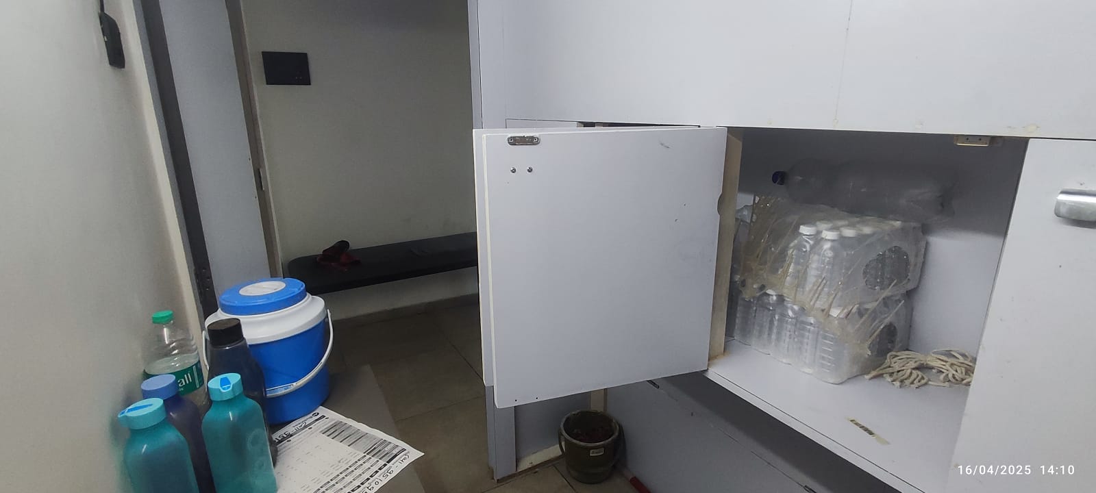 800 Sq. Ft. Commercial Office for Rent in Thaltej Ahmedabad - Media 2
