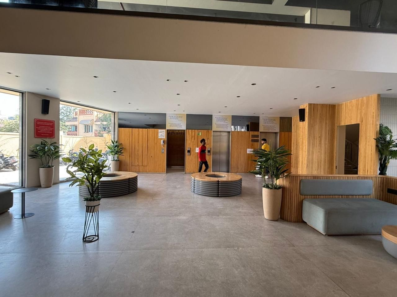802 Sq. Ft. Commercial Office for Rent in Satellite Ahmedabad - Media 5