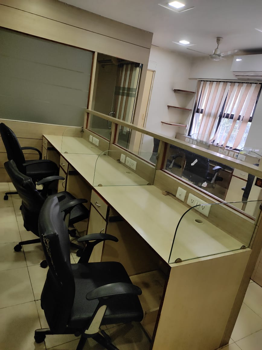 529 Sq. Ft. Commercial Office for Rent in Ashram Road Ahmedabad - Media 2