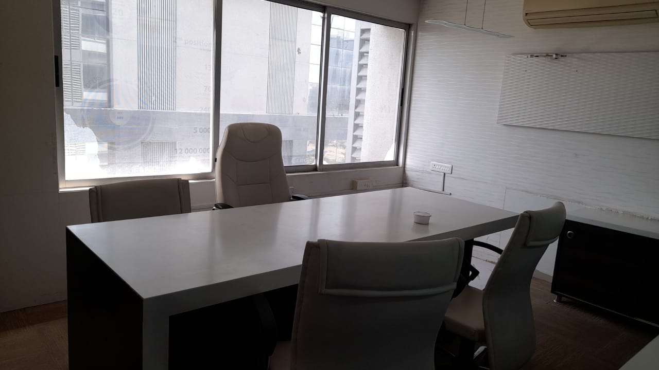1260 Sq. Ft. Commercial Office for Rent in Sg Highway Ahmedabad - Media 5