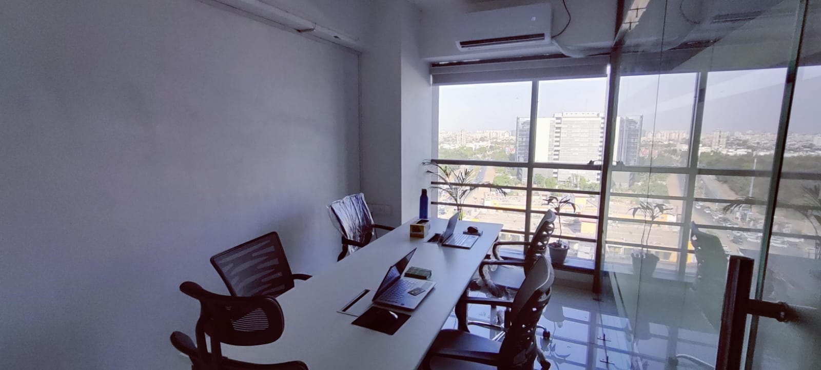 834 Sq. Ft. Commercial Office for Rent in Science City Ahmedabad