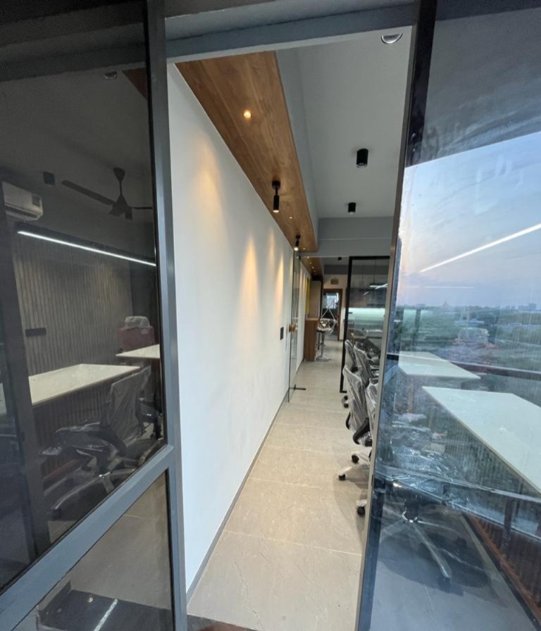 1087 Sq. Ft. Commercial Office for Rent in Gota Ahmedabad - Media 8
