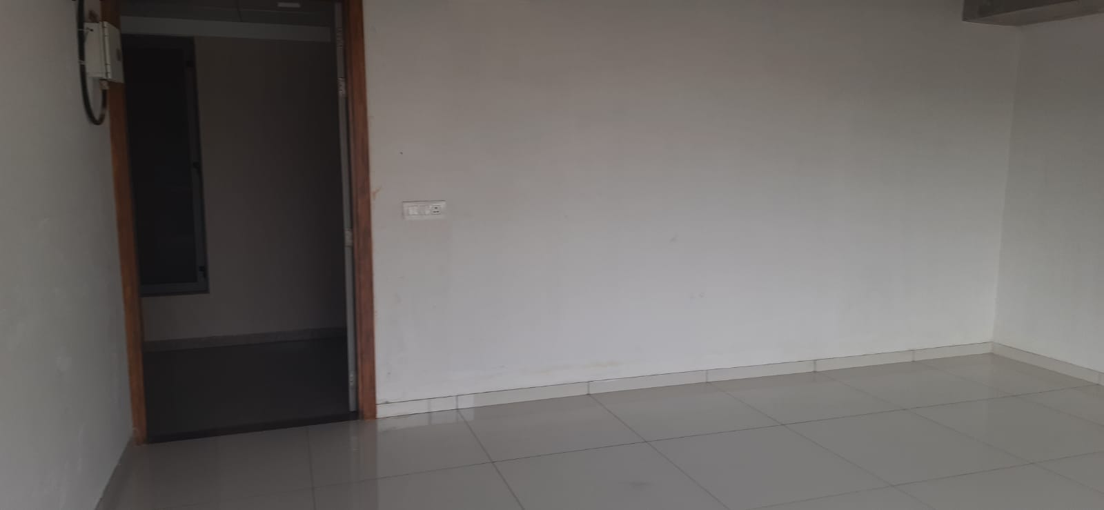 544 Sq. Ft. Commercial Office for Rent in Nehrunagar Ahmedabad - Media 4
