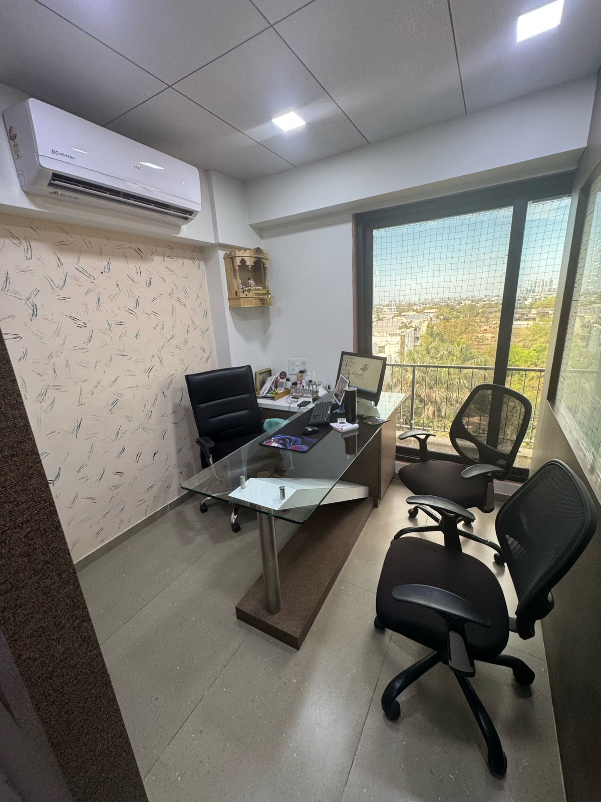 745 Sq. Ft. Commercial Office for Rent in Thaltej Ahmedabad - Media 6