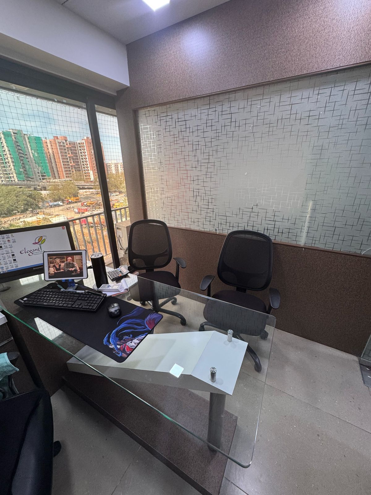 745 Sq. Ft. Commercial Office for Rent in Thaltej Ahmedabad - Media 9