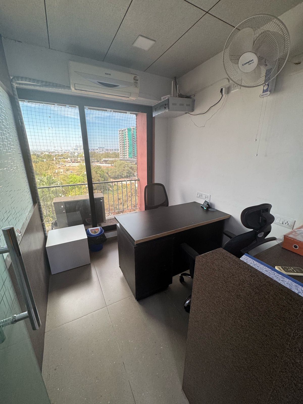 745 Sq. Ft. Commercial Office for Rent in Thaltej Ahmedabad - Media 11