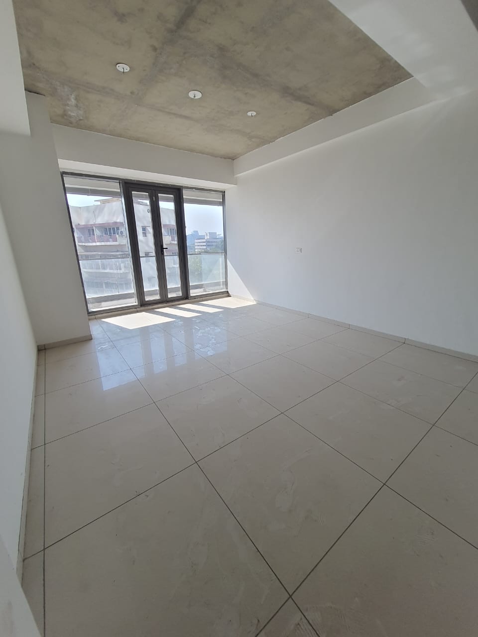 739 Sq. Ft. Commercial Office for Rent in Ashram Road Ahmedabad - Media 4