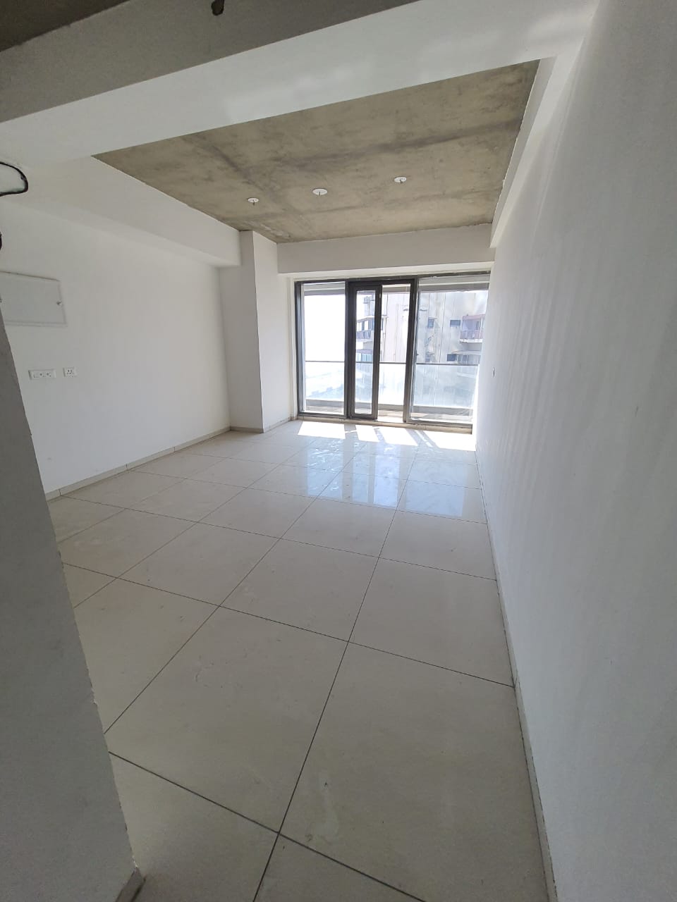 739 Sq. Ft. Commercial Office for Rent in Ashram Road Ahmedabad - Media 10