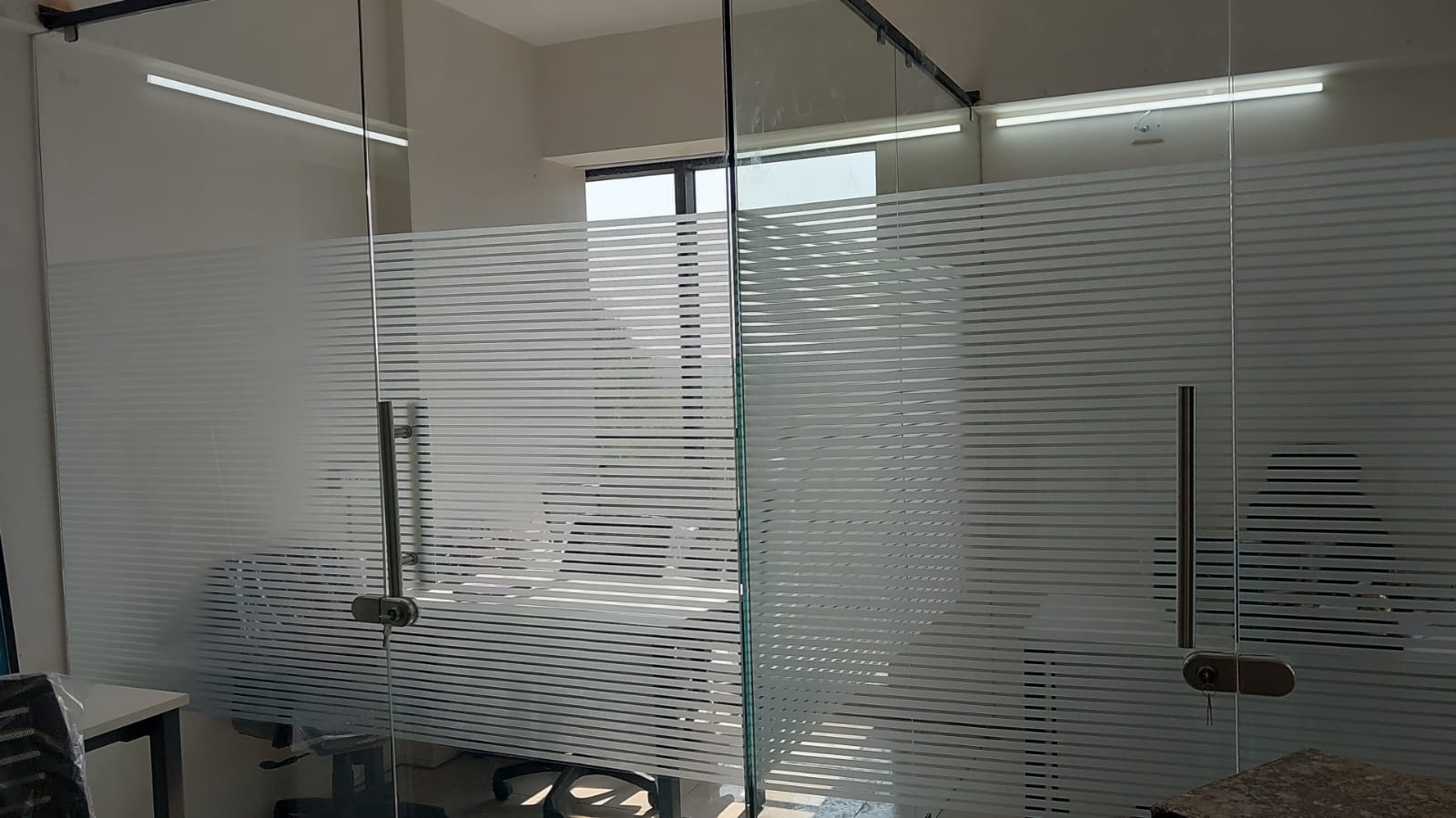 Office 585 Sq. Ft. Commercial Office for Rent in Makarba Ahmedabad - Media 3