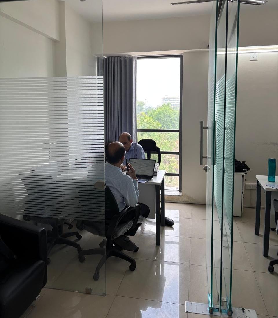 Office 585 Sq. Ft. Commercial Office for Rent in Makarba Ahmedabad - Media 4