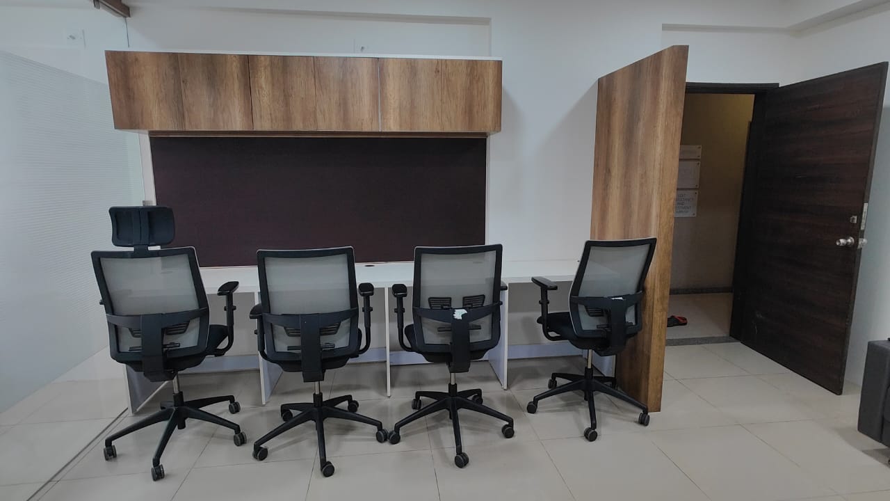 610 Sq. Ft. Commercial Office for Rent in Prahladnagar Ahmedabad - Media 3
