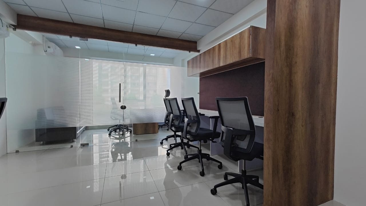 610 Sq. Ft. Commercial Office for Rent in Prahladnagar Ahmedabad - Media 7