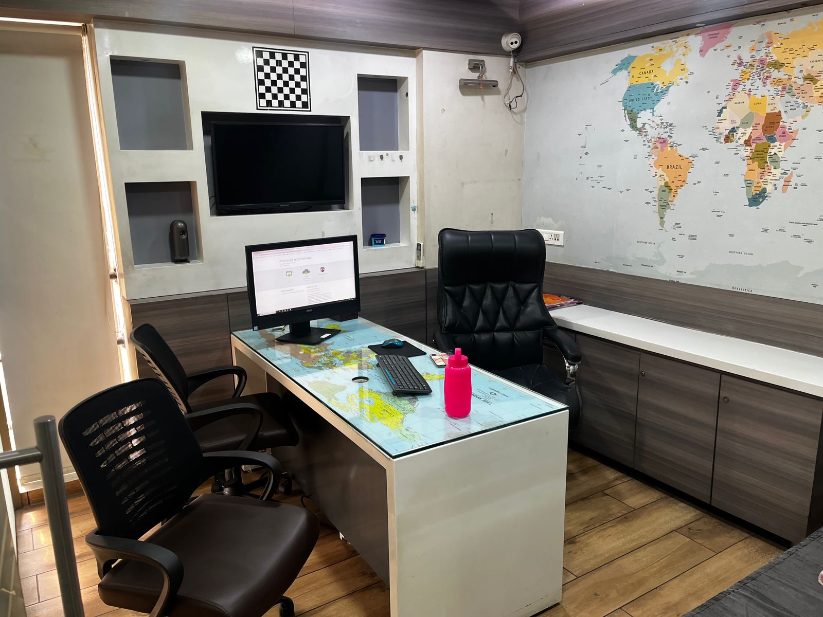 919 Sq. Ft. Commercial Office for Rent in Navrangpura Ahmedabad - Media 5