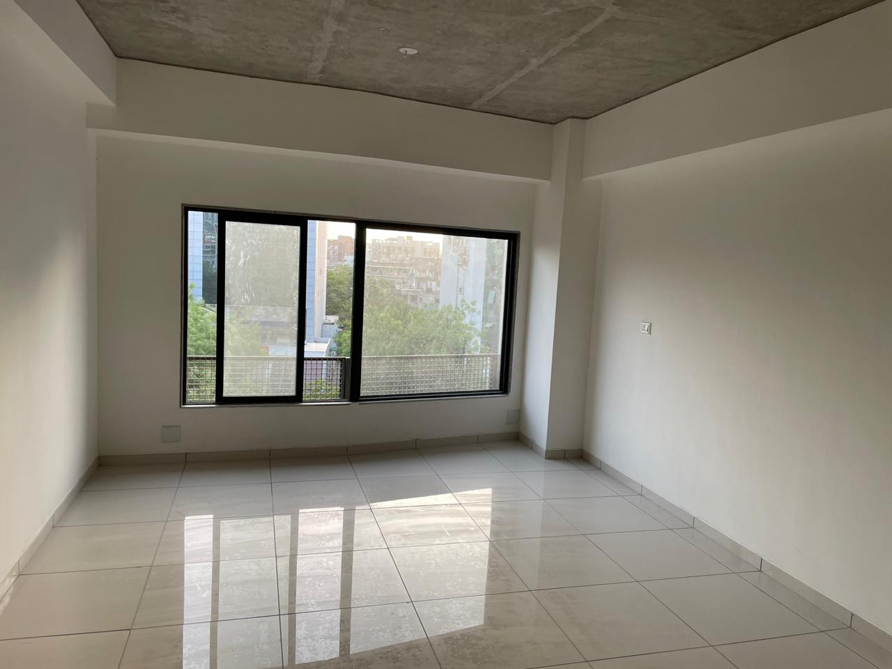Office 830 Sq. Ft. Commercial Office for Rent in Ashram Road Ahmedabad - Media 2