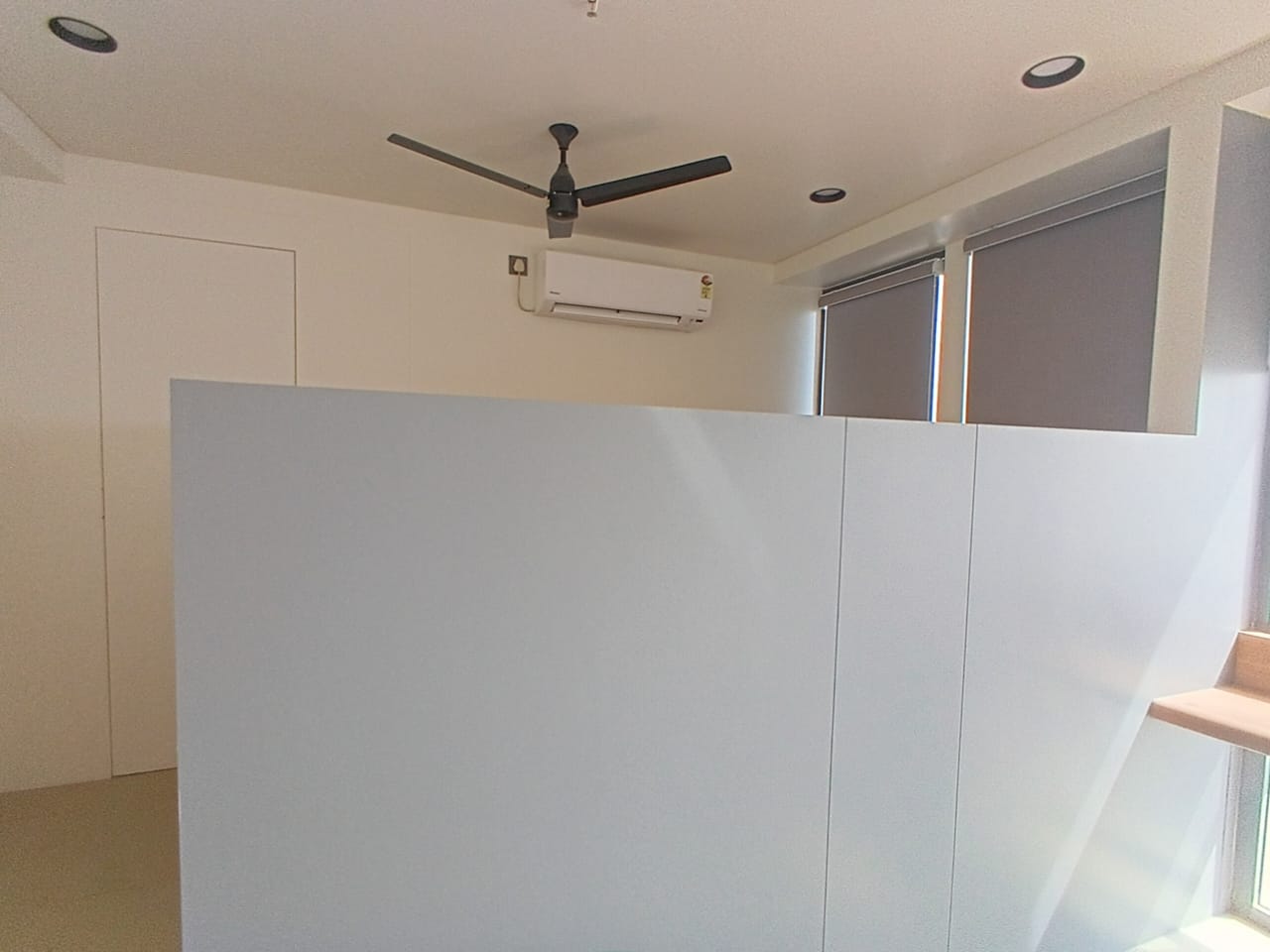 Office 550 Sq. Ft. Commercial Office for Rent in Ashram Road Ahmedabad