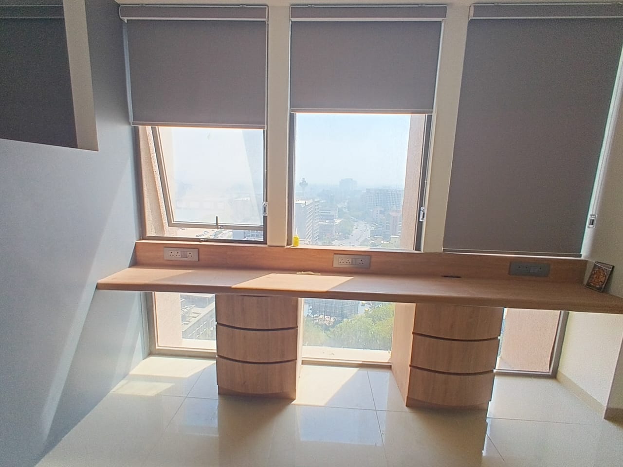 Office 550 Sq. Ft. Commercial Office for Rent in Ashram Road Ahmedabad - Media 3