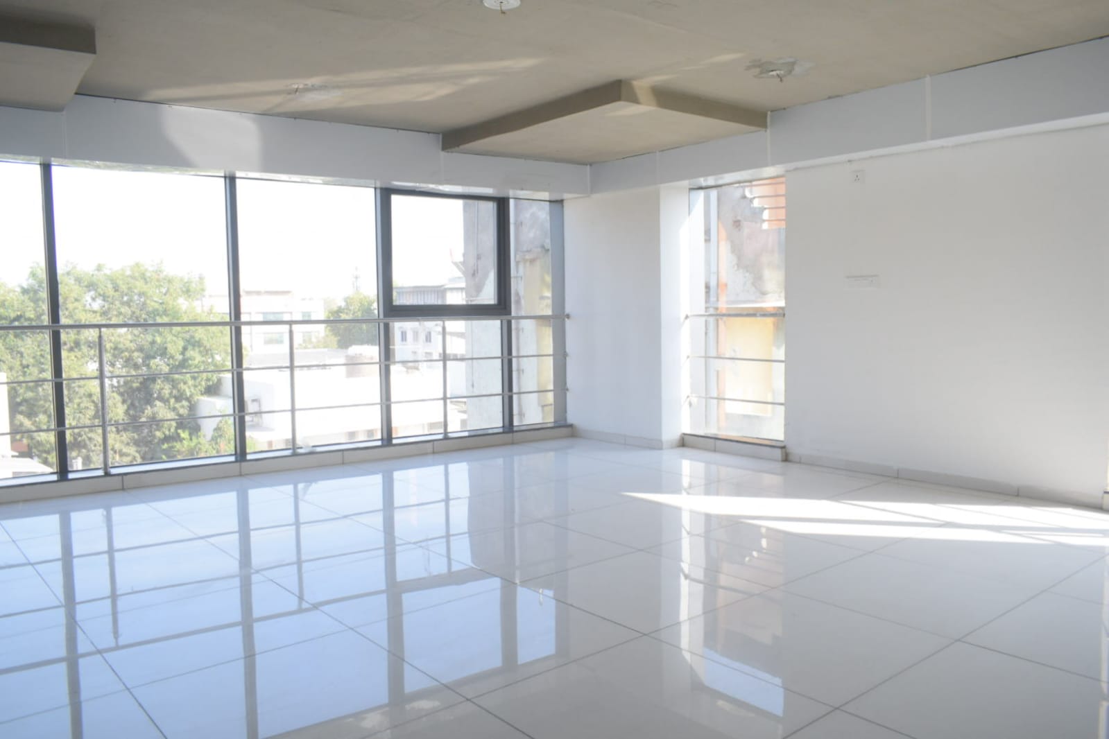 1084 Sq. Ft. Commercial Office for Rent in Ashram Road Ahmedabad - Media 7
