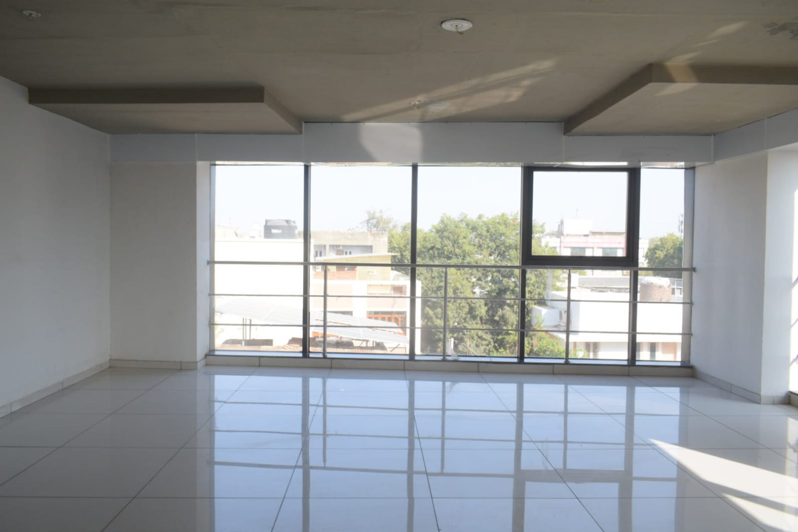 1084 Sq. Ft. Commercial Office for Rent in Ashram Road Ahmedabad - Media 9