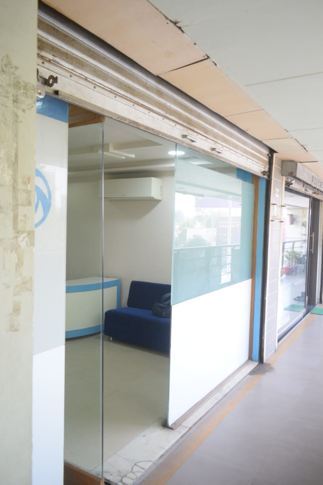 1524 Sq. Ft. Commercial Office for Rent in Cg Road Ahmedabad - Media 2