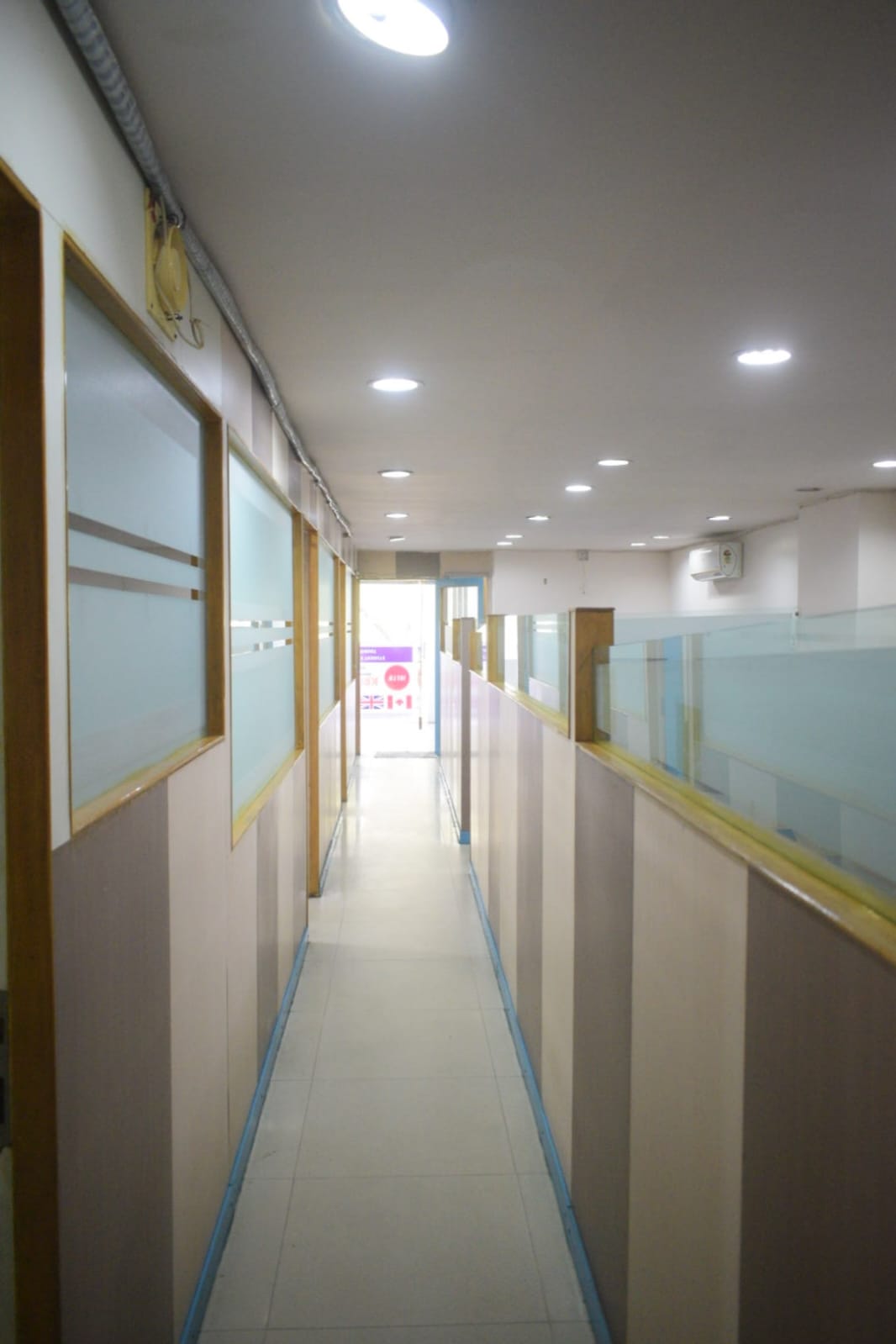 1524 Sq. Ft. Commercial Office for Rent in Cg Road Ahmedabad - Media 9