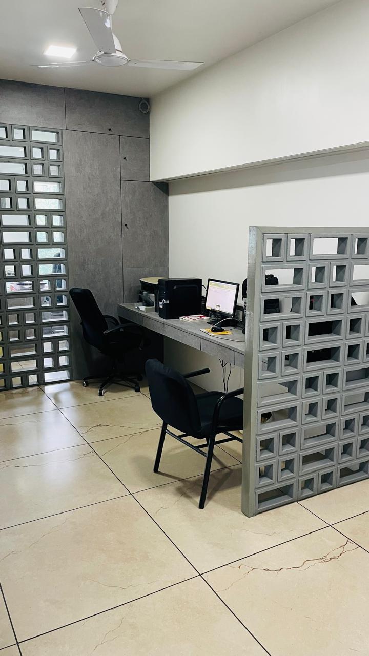 884 Sq. Ft. Commercial Office for Rent in Cg Road Ahmedabad - Media 7
