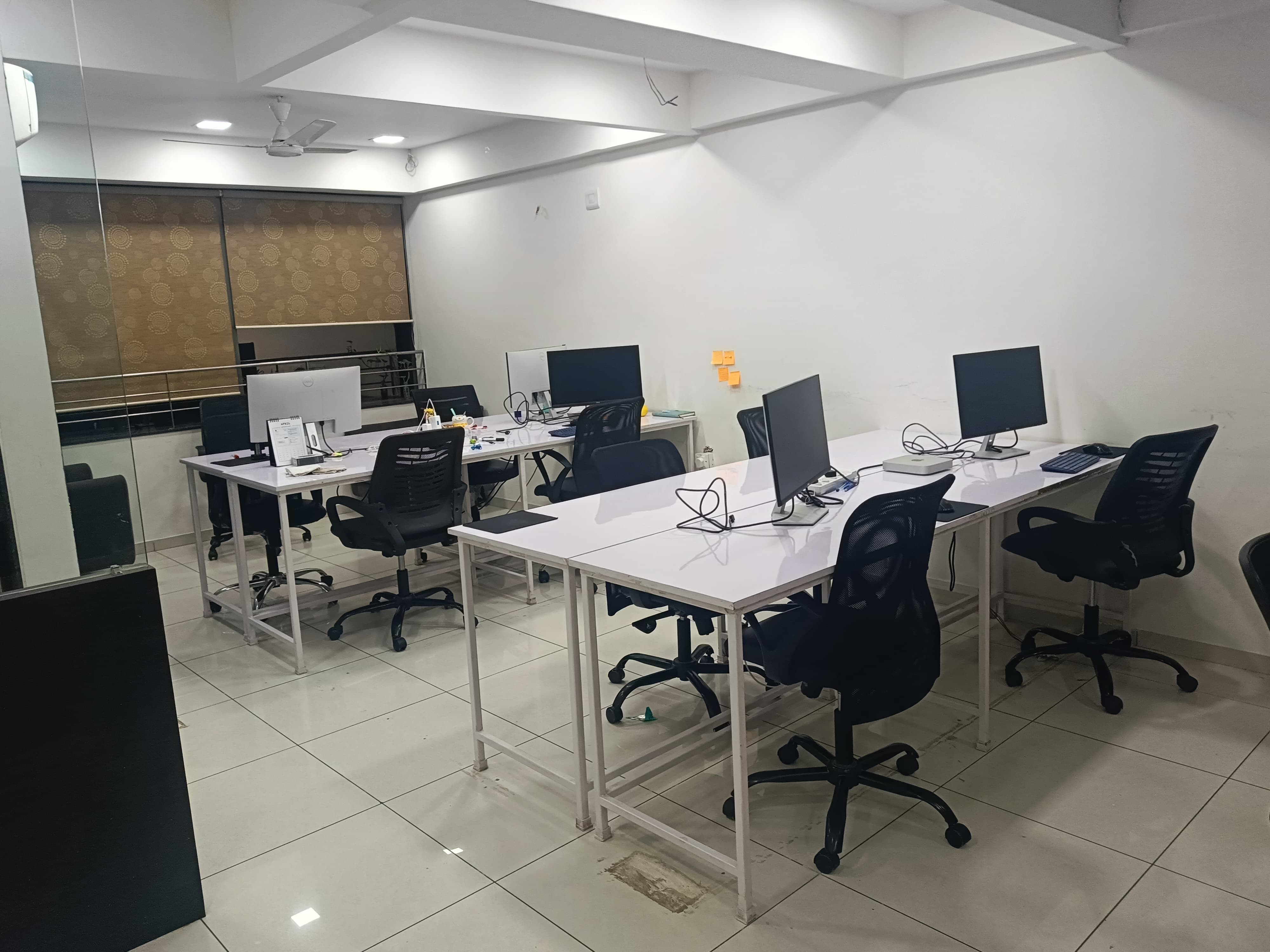 1400 Sq. Ft. Commercial Office for Rent in Navrangpura Ahmedabad - Media 8
