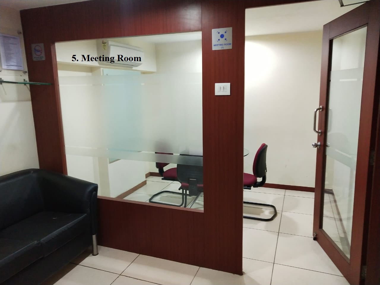 1927 Sq. Ft. Commercial Office for Rent in Cg Road Ahmedabad - Media 13