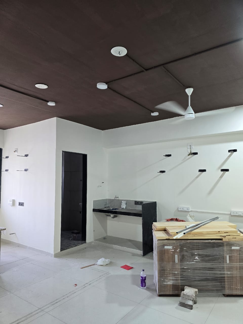 859 Sq. Ft. Commercial Office for Rent in Sola Ahmedabad - Media 5